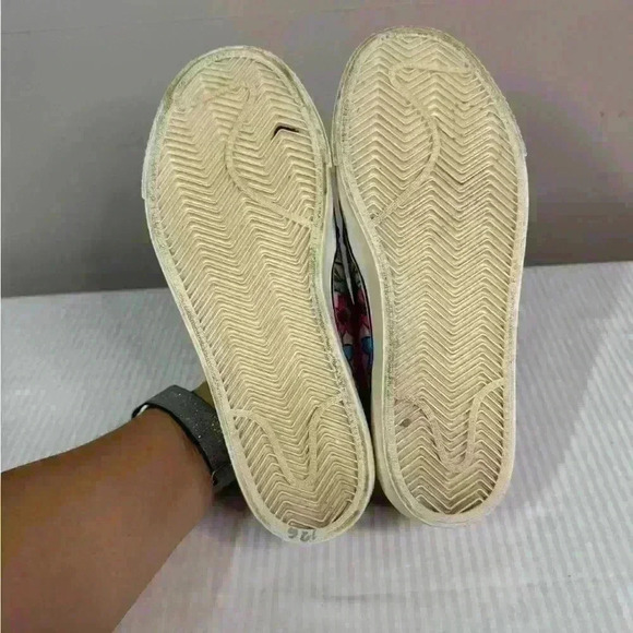 Nike Toki Aloha Pink Floral Slip-On Sneaker 7 Boardwalk Chic Coastal Sporty Vaca - Picture 14 of 16